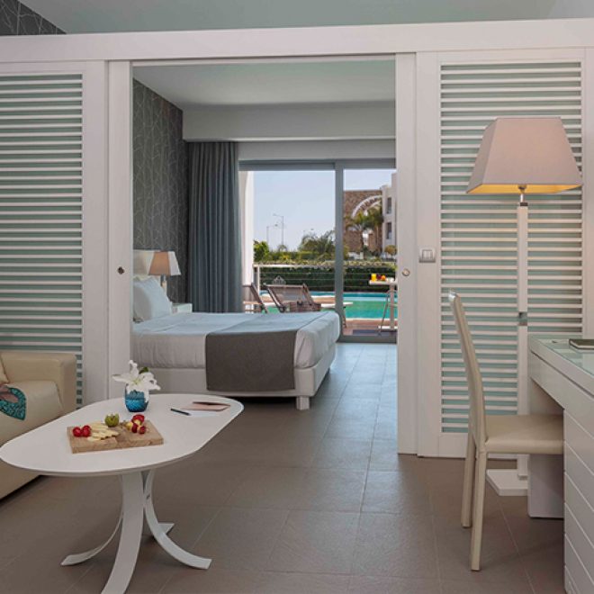 7-h-hotels-collection-princess-andriana-family-room-with-sharing-pool-promo