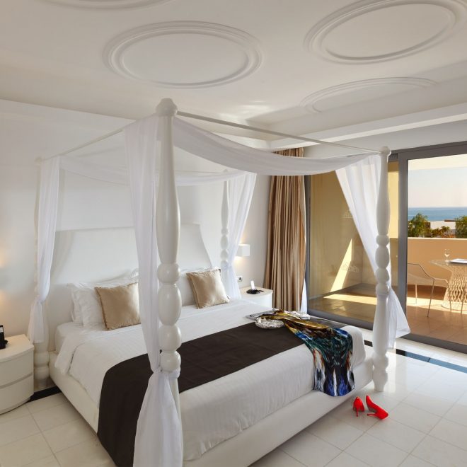 h-hotels-collection-princess-andriana-executive-suite-sea-view-1