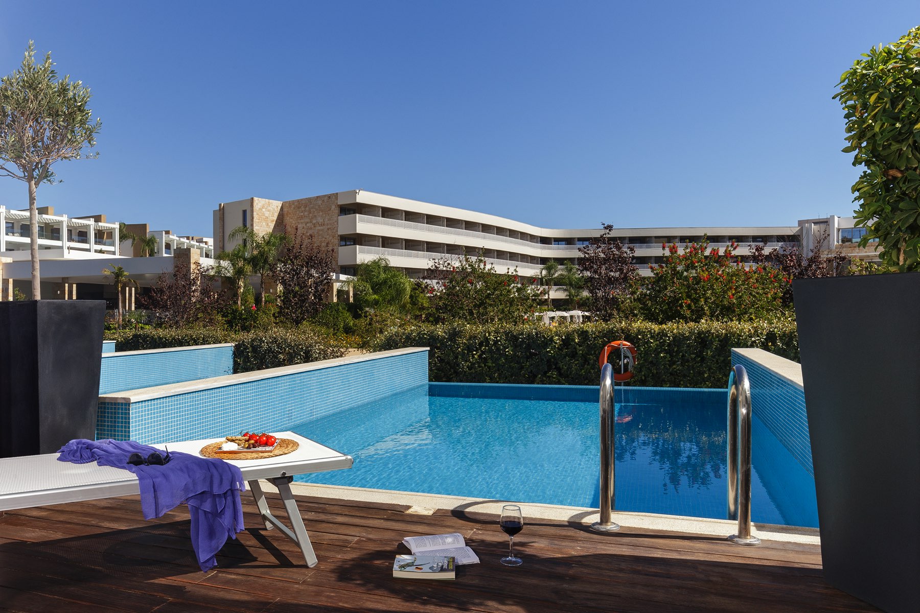h-hotels-collection-princess-andriana-honeymoon-room-with-private-pool-1 h-hotels-collection-princess-andriana-honeymoon-room-with-private-pool-1