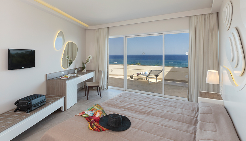 9-h-hotels-collection-rodos-princess-family-suite-with-2-separate-bedrooms-&-garden-view-promo