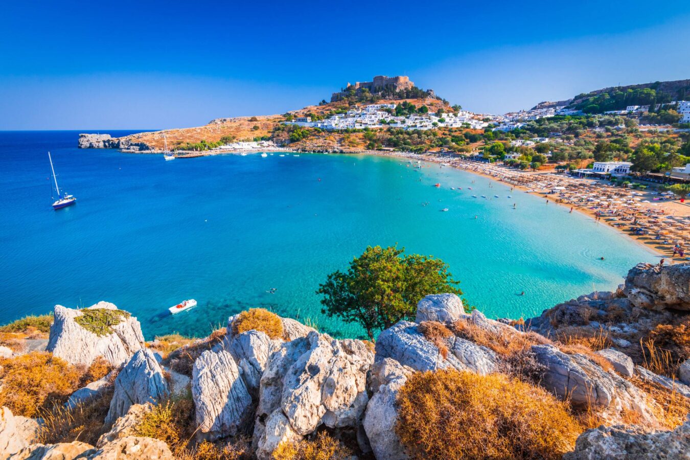 The beach and the Acropolis are definitely among the top things to do in Lindos